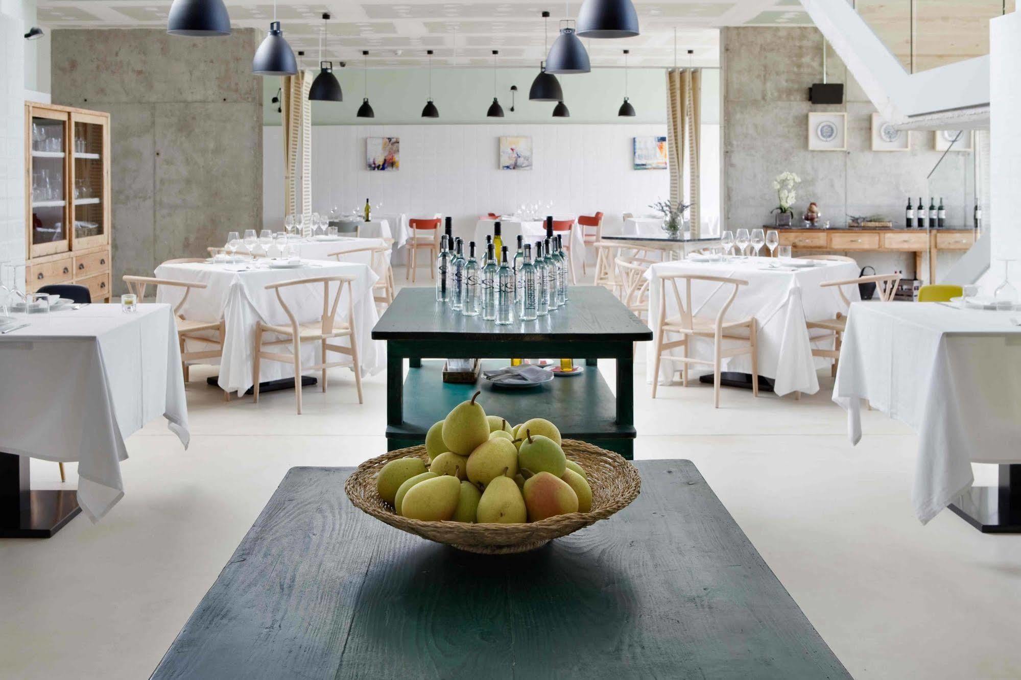 Hotel-Bodega Finca De Los Arandinos Entrena Restaurant foto